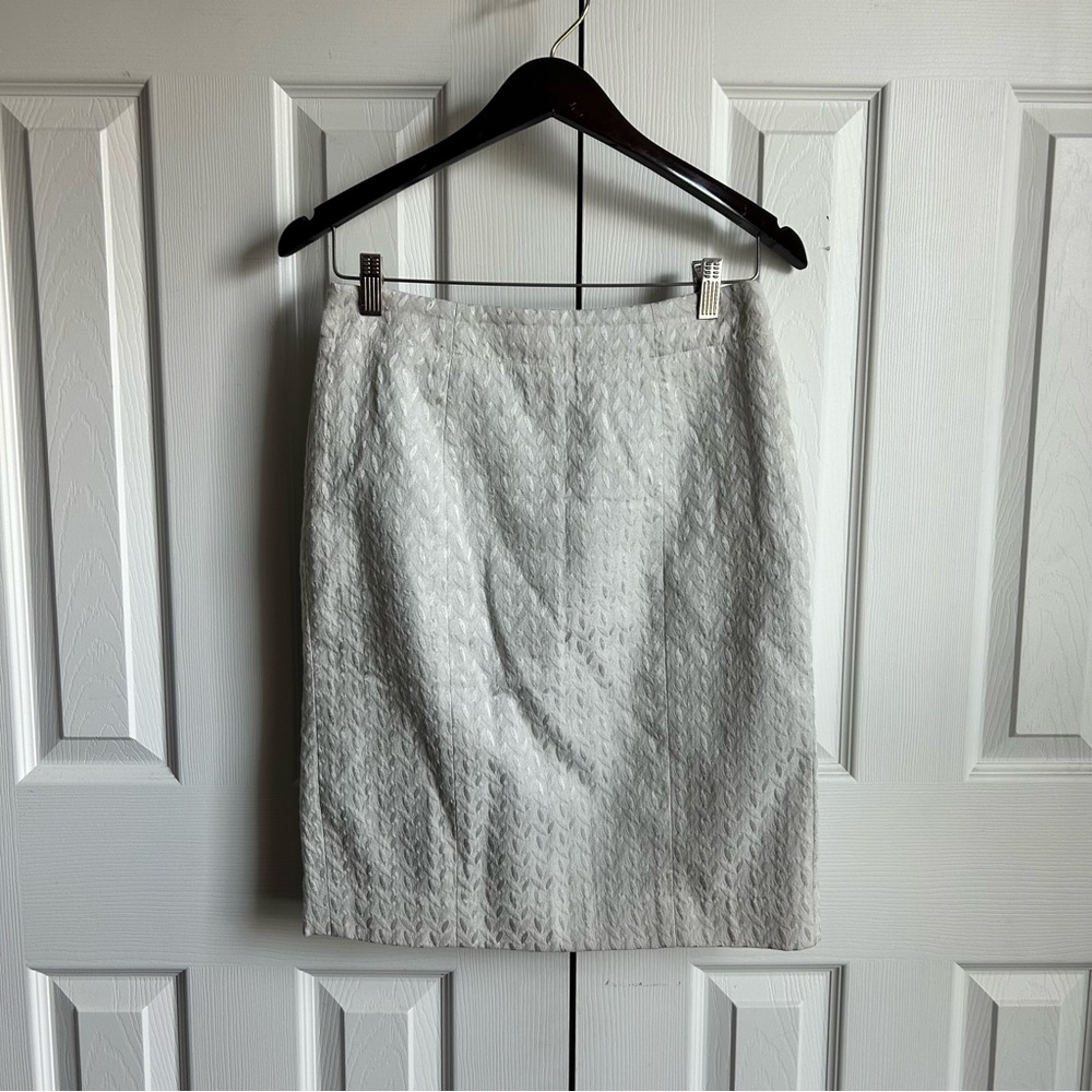 DownEast ivory textured leaf print pencil skirt regency corpcore